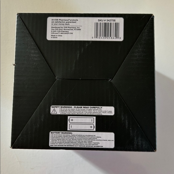 Wayland Square Contemporary Fountain Little Lotus - Picture 3 of 4